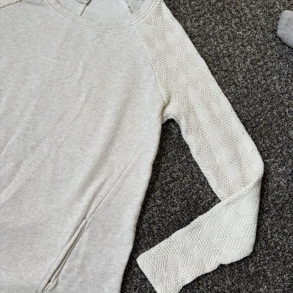 Lucky Brand Women’s Cream/Ivory colored Sweater with crochet sleeves. Size M - Picture 3 of 7